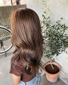 白髪ぼかしデザインのお客様 - CREW掲載