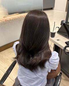 Mako / 暗髪 地毛風 透明感カラー アッシュブラウン - Euphoria 銀座本店 Smart Salon【ユーフォリア】掲載