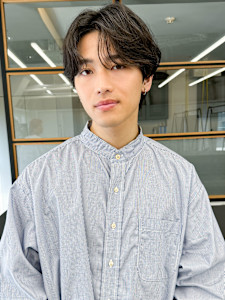 束感黒髪ナチュラル人気流行センターパート韓国風 - 韓国ヘア STAR TOKYO 渋谷【レイヤーカット/髪質改善/メンズ】掲載