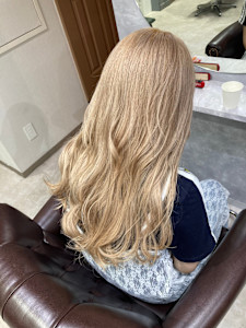 ミルクティーベージュ - GLADGE池袋/ダブルカラー/ブリーチ掲載