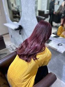 ワインレッド ボルドーレッド - GLADGE池袋/ダブルカラー/ブリーチ掲載