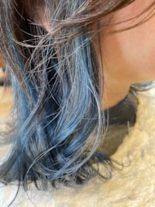 インナーで遊ぶポイントブルーカラー - ZA/ZA 神楽坂掲載