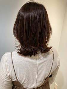 髪質改善サロンCHAINON赤羽店くびれミディアム暗めグレー - CHAINON 赤羽店掲載