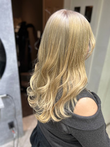 ホワイトベージュ - GLADGE池袋/ダブルカラー/ブリーチ掲載