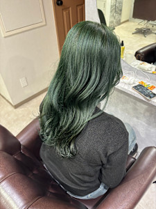 グリーンカラー×ダブルカラー - GLADGE池袋/ダブルカラー/ブリーチ掲載