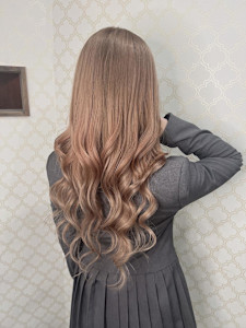 黒髪からハイトーンミルクティーに！ - Bulansis Hair掲載