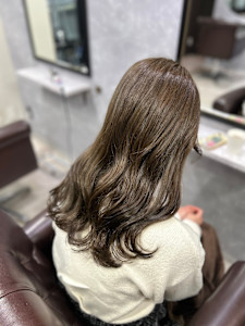 オリーブグレージュ - GLADGE池袋/ダブルカラー/ブリーチ掲載