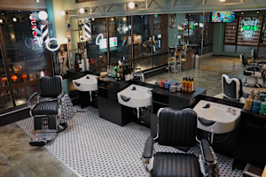 TIGHT SWAG BARBERWORKS(タイトスワッグバーバーワークス)