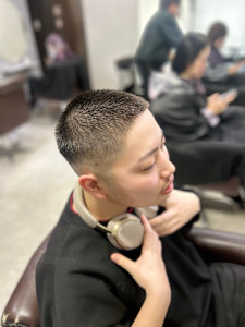 フェードボウズ - GLADGE池袋/ダブルカラー/ブリーチ掲載