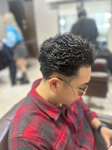 波打ちパーマ - GLADGE池袋/ダブルカラー/ブリーチ掲載