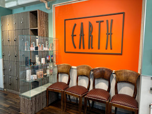 HAIR & MAKE EARTH 亀有店(ヘアメイクアース カメアリテン)