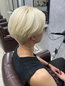 ホワイトカラー - GLADGE池袋/ダブルカラー/ブリーチ掲載