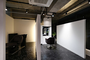 GAGA HIRANO hair salon & AGA聖蹟桜ヶ丘店(ガガヒラノ ヘアサロン アンド エージーエー セイセキサクラガオカテン)