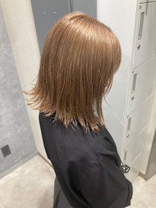 ミルクティーベージュ - GLADGE池袋/ダブルカラー/ブリーチ掲載