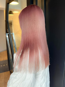 CHIYOKA 春にピッタリなpink ♪/ハイトーン - ao. 渋谷/表参道 ダブルカラー・ハイトーン・髪質改善【アオ】掲載