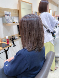 白髪ぼかしハイライトカラー30代40代50代ブルーグレージュ - KENJE ODAKYU SHONAN GATE掲載