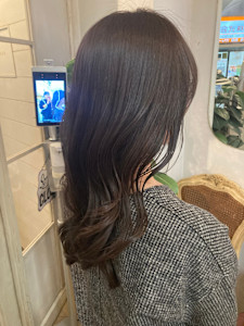 ゆるふわミディアムくびれグレージュ艶カラー梅ヶ丘下北沢 - CHAINON掲載