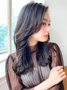 イメチェン後れ毛が可愛い顔周りレイヤー美髪アッシュベージュ  - AFLOAT/L 錦糸町【アフロートエル】掲載