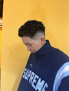 フェードカット×パーマ - BARNEYS　HAIR掲載