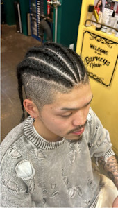 コーンロウ - BARNEYS　HAIR掲載