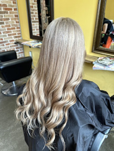 ハイトーンベージュ - BARNEYS　HAIR掲載