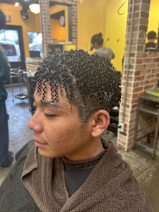 スパイキーアフロ - BARNEYS　HAIR掲載