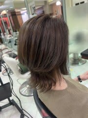 白髪ぼかし×ウルフ - HAIR & MAKE EARTH 高田馬場店掲載