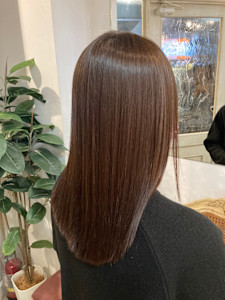 梅雨や湿気対策髪質改善ストレートトリートメントロングヘア - CHAINON掲載