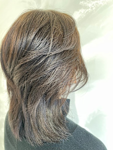 中性カラーレイヤースタイル - hairmake＆design Axe-l掲載