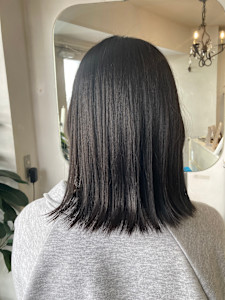 透明感グレージュ地毛風カラー外ハネミディアム梅ヶ丘美容室