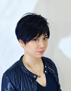 黒髪ベリーショート