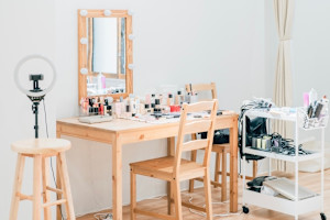 Hair Make Salon mlilym(エリリーム)