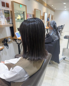 白髪ぼかし細めハイライト30代40代50代グレージュ - Mira by KENJE掲載