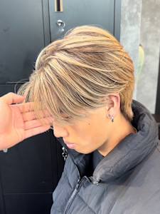 バイヤレージュ　デザインカラー　ハイトーン　表参道/原宿