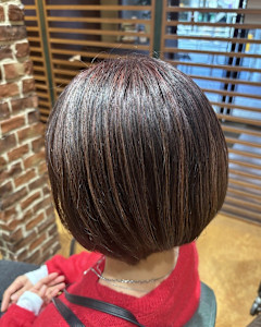 【さすだ】カシスピンク ×白髪ぼかしハイライトカラー - tip・top町田店掲載