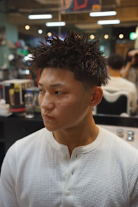 テーパーフェード×ツイストパーマ - TIGHT SWAG BARBERWORKS掲載