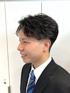 ダークアッシュ/フェザーパーマ/フェザーショー就活ヘア - Lond un Maison. 原宿【ロンド アン メゾン】掲載