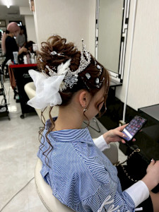 イベントヘア！高めシニヨンスタイル - BELLEGROW掲載