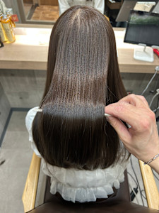 くせ、パサつきを艶髪に！！小市 - ARiA by ECLART新宿南口店掲載