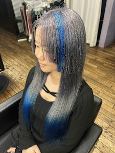 シルバーポイントブルー - エクステ・ブリーチ・髪質改善・縮毛矯正専門店 EDeN MAeD 天神店掲載