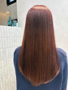 梅雨対策に！縮毛矯正×髪質改善で広がりケア - PLUTO-alana hair&scalp salon掲載