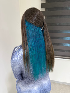 デザインカラー　インナーカラー　ターコイズブルー - iro I hair掲載