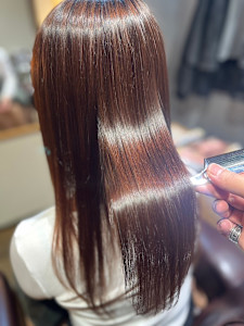 艶髪シルキーストレート - 喫茶と美容室 茶の間掲載