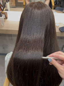 「うねり・広がりとサヨナラ。憧れのサラツヤ髪を叶える」 - ARiA by ECLART新宿南口店掲載