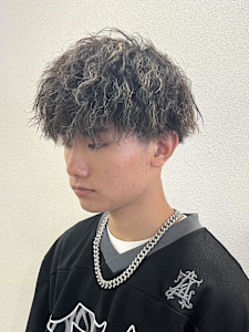 【平山明樹】縦落ちスパイラルパーマ - STYLE 茅ヶ崎 smart salon掲載