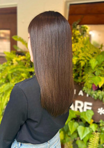艶やかストレートで魅せる美髪ロング - HAIR&HEADSPA SQUARE＊UNO HAKATA掲載
