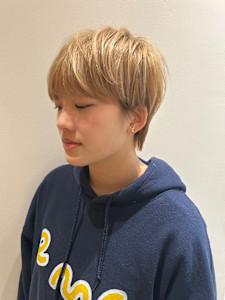 ハイトーン×マッシュショート - トリート ヘアデザイン八千代緑が丘掲載