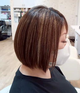 【明るめハイライトの前下がりボブ】志茂美容室 - R 志茂店掲載