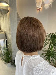 ぷつんとボブ × ベージュカラー - ink by artefice 【インク バイ アルテフィーチェ】掲載