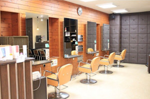 HEARTS hair's 上安店(ハーツヘアーズ カミヤステン)